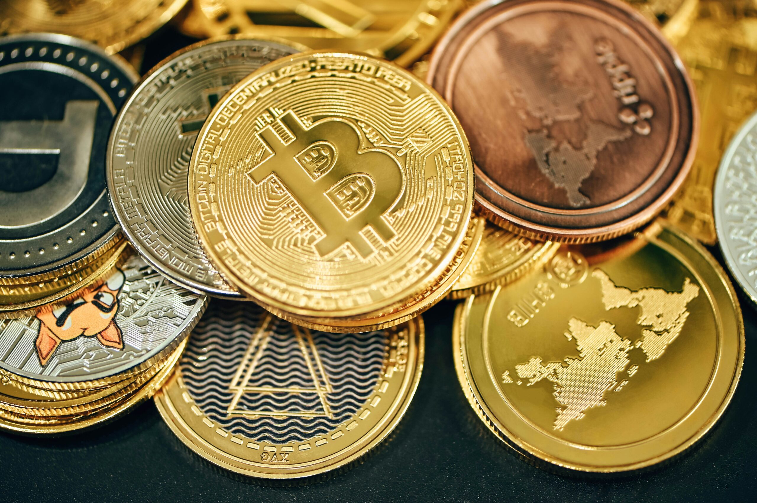 a-pile-of-gold-and-silver-bitcoins-3-scaled-1 %categories% - مستقبل الإيثريوم: توقعات الخبراء لعام 2030 a-pile-of-gold-and-silver-bitcoins-3-scaled-1 مستقبل الإيثريوم: توقعات الخبراء لعام 2030